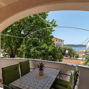 https://apartments-fani-trogir.splithotels.org